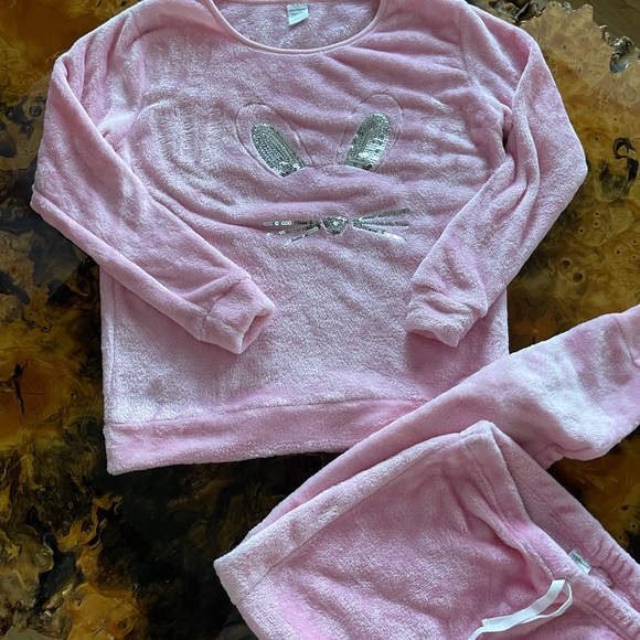 SOFT LOUNGER SET Med “Sequin Bunny” 2-piece - Picture 6 of 6